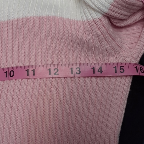 Pink Colorblock Sweater, size M - Picture 3 of 3